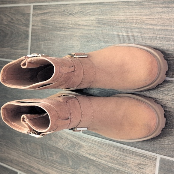 H&M Women's Tan Ankle Boots - Picture 3 of 8